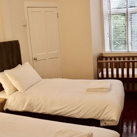 2 Bedroom Flat Off Leith Walk Accommodates 7 Edinburg Exteriör bild