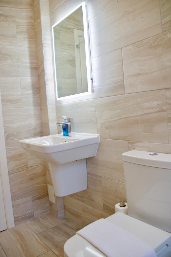 2 Bedroom Flat Off Leith Walk Accommodates 7 Edinburg Exteriör bild